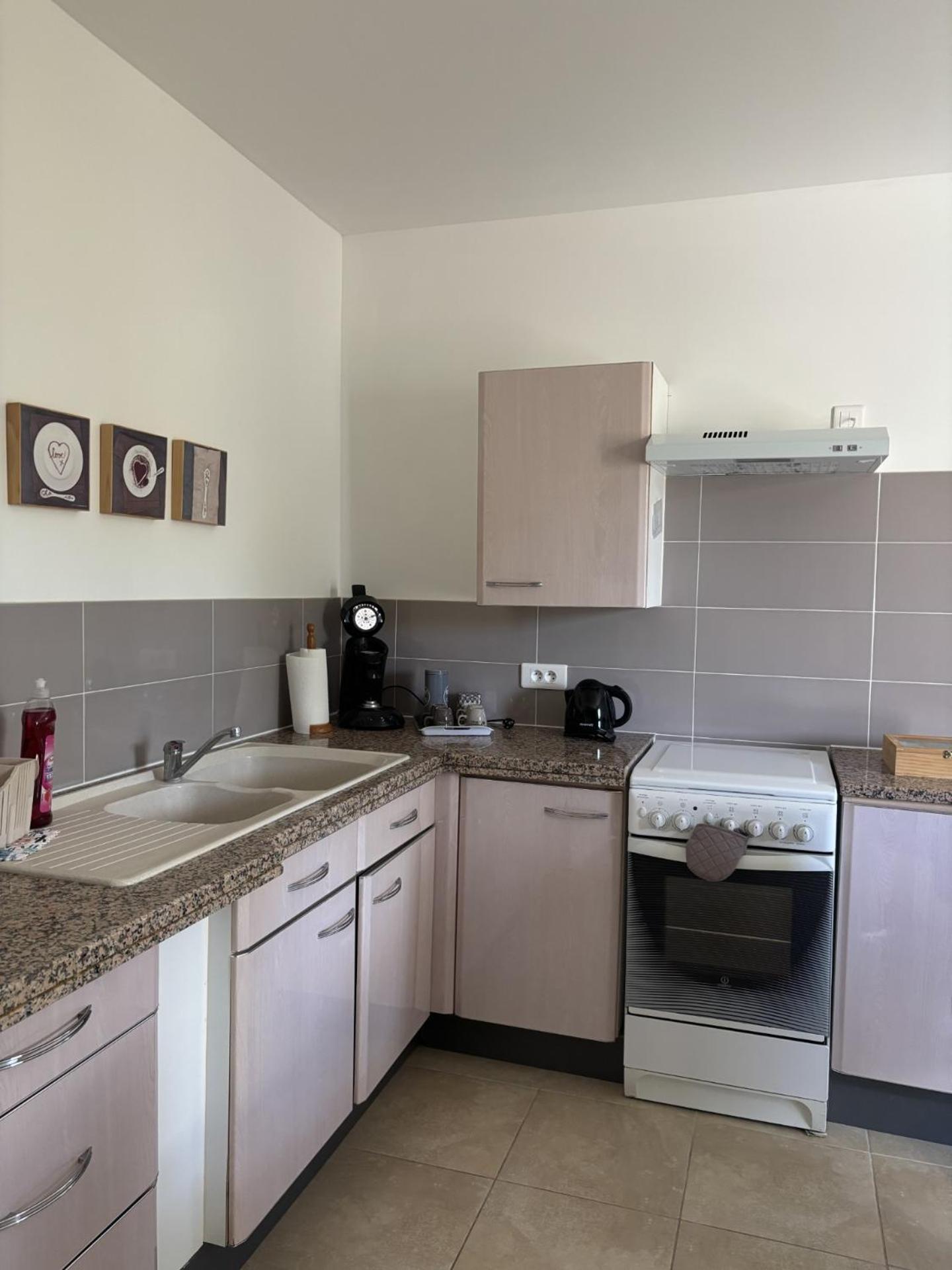 Appartement Romana Puissalicon 34 Eksteriør billede